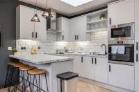 Central Belfast Apartments: University Street