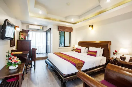 Raming Lodge Hotel