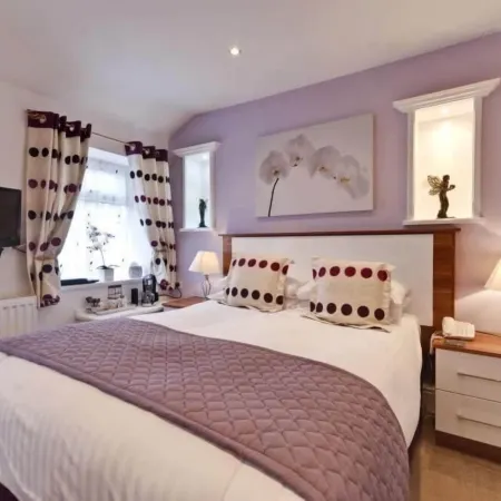 Lauriston & Lawton Court Hotel