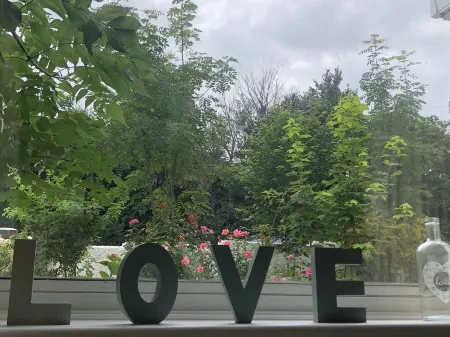 Whole House Cottage with Parking and Huge Garden