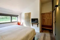 Le Domaine de Bra Hotels in Manhay