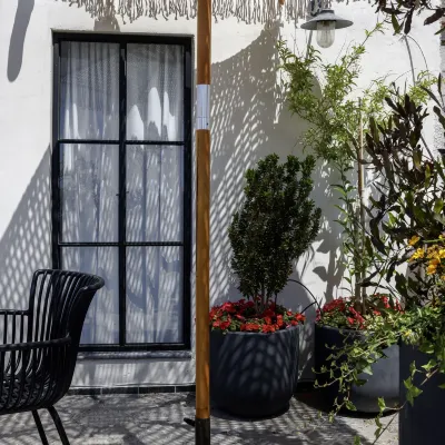 Allegro Neve Tzedek Boutique Suites with Nearby Shelter - by Homy Отели рядом с достопримечательностью «Пляж Чарльз Клор»