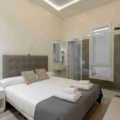 Fresh Velazquez Apartments Rooms