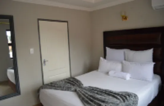 Emirates Garden Lodge