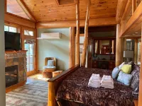 Cayuga Lodge - Homestays