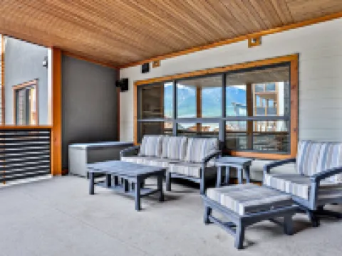 Spring Creek Vacations Hotels in Canmore