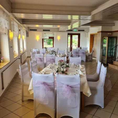 Hotel Waldquelle - Baumhaushotel Aerzen