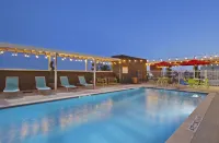 Home2 Suites by Hilton Beaumont - Pools