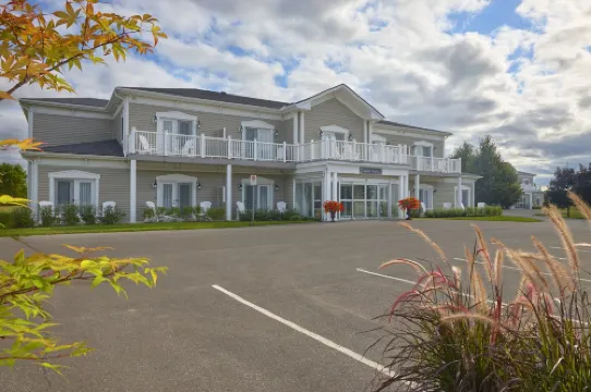 The Waring House Hotels in Prince Edward County