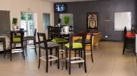 Premier Splendid Inn Bayshore - فطور