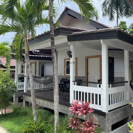 See Through Resort Haad Yao Отели рядом с достопримечательностью «Хад Яо»