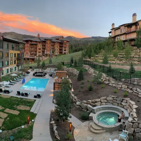 Lift by All Seasons Resort Lodging