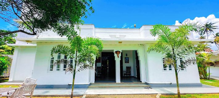 Beachfront Private Pool Villa Luxury Ocean Retreat - the White House Hotels in Ahangama