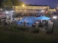 Econolodge - Pools