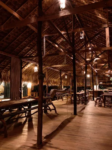 รูปภาพของท่าเรือปากประ บ้านต้นลำพู