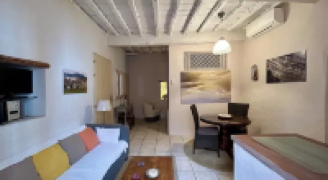 In the Heart of the Historic Center, Bonifacian Apartment for 2-3 People
