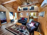 Creekside Peaceful Cabin