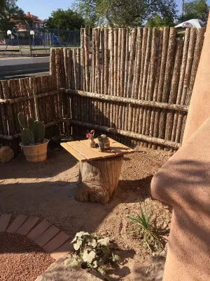 Casa de San Pasquale, 1800s restored terones adobe Hotel in zona ABQ BioPark Botanic Garden