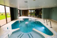 Burntwood Court Hotel - piscina