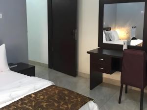 Jim-Eddy Suites