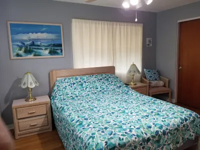 Stunning Oasis - TV, Swimming Pool, Historic Charm