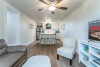 Luxury Cottage Near Legoland & Chain of Lakes Hotels in Lake Hamilton