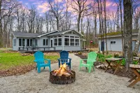 Charming Cottage with Fire Pit and Outdoor Grill - Inviting Getaway Các khách sạn ở Egg Harbor