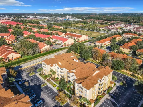 Water Park and Clubhouse Access - Spacious Family-Friendly Haven