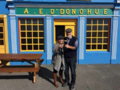 Large Garden Suite with private entrance and two bathrooms 17-0015