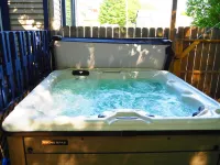 Tranquil Haven - Private Spa, Great WiFi, Prime Locale Hotels in Homestead Township