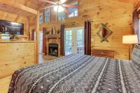 Cozy dog-friendly cabin w/private hot tub, jetted tub & great screened-in deck Hotels in White County