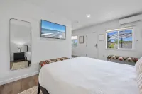 Secluded Oasis - Private Patio Retreat with WiFi Hotels in Oceanside