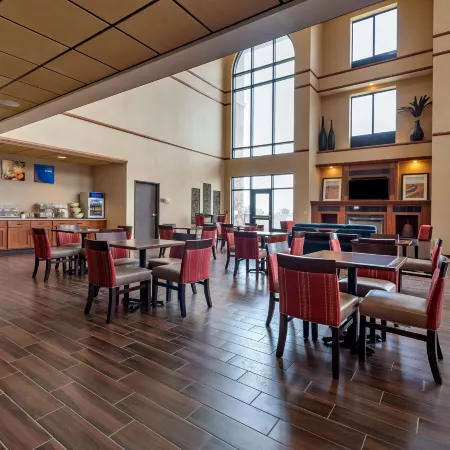 Comfort Inn & Suites