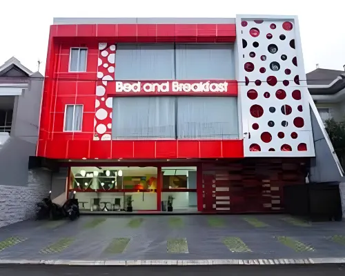Hotel Bed and Breakfast Surabaya Các khách sạn ở Wonocolo