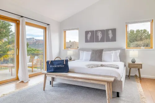 Majestic Red Rocks Views and Hot Tub - Stunning Wellness Retreat