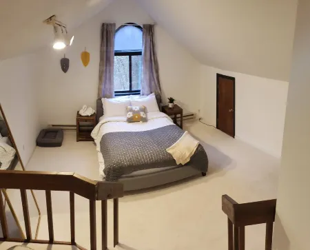 Hot Tub and Pellet Stove for Ultimate Comfort - Gorgeous Inviting Chalet Отели в г. Танкханнок Тауншип