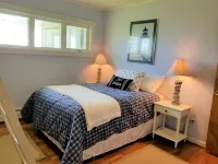 Captivating Lake Views and Spacious Beachfront - Stunning Coastal Retreat
