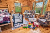 Secluded w/ Epic Outdoor Activities*Hot Tub*Games Hotels in Cosby