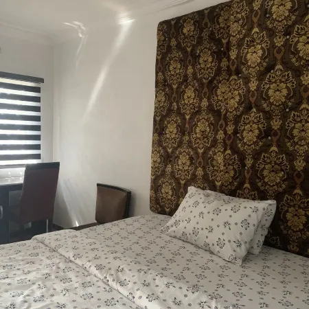 New Travellers Lodge