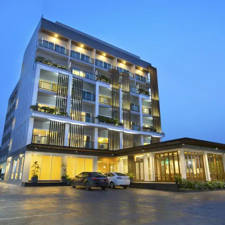 V Hotel Ubon Ratchathani Отели рядом с достопримечательностью «Муниципалитет Убонрачатхани»
