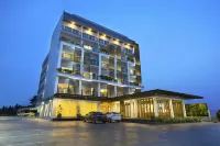 V Hotel Ubon Ratchathani Hotel in zona Ubon Ratchathani National Museum