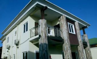 Ivon Suites