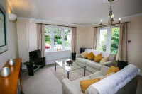 Turnberry Apartments Hotels in Maybole