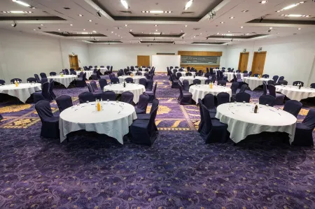 The Park Hotel Отели в г. Килмарнок