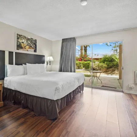 Sol Springs Inn