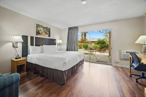 Sol Springs Inn Hotel di Cathedral City