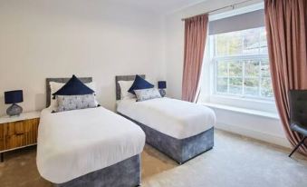 Host & Stay - South View