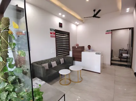 Hotel Omkar Отели в г. Хисар