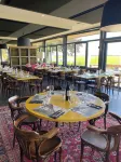 Logis Hôtel & Restaurant de l'Aérodrome de la Baie de Somme Hotels in Sailly-Flibeaucourt