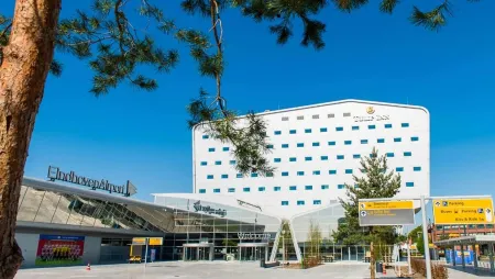 Tulip Inn Eindhoven Airport Отели в г. Вельдховен